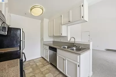 37482 Parish Cir #19F, Fremont, CA 94536 - Photo 9