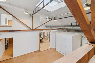 530 8th St #207, Oakland, CA 94606 - Photo 19