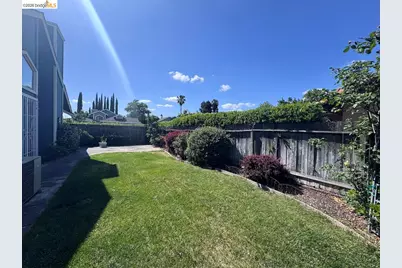 5001 Meadow Pass Way, Antelope, CA 95843 - Photo 5