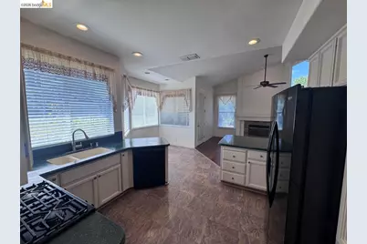 5001 Meadow Pass Way, Antelope, CA 95843 - Photo 19