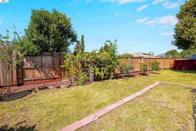 1341 McFarlane Ln, Hayward, CA 94544 - Photo 57