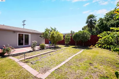 1341 McFarlane Ln, Hayward, CA 94544 - Photo 55