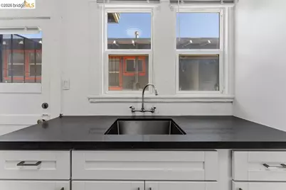 646 42nd St, Oakland, CA 94609 - Photo 21