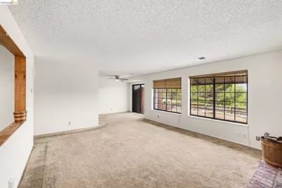 1757 Stuart Ct, Benicia, CA 94510 - Photo 5