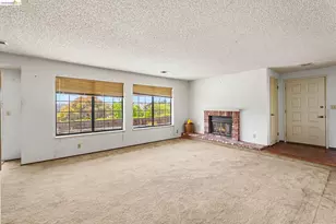 1757 Stuart Ct, Benicia, CA 94510 - Photo 5