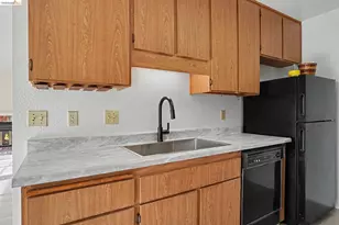 1757 Stuart Ct, Benicia, CA 94510 - Photo 9