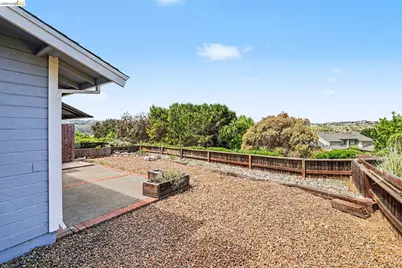 1757 Stuart Ct, Benicia, CA 94510 - Photo 23