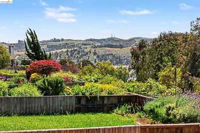 1757 Stuart Ct, Benicia, CA 94510 - Photo 23