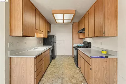 1757 Stuart Ct, Benicia, CA 94510 - Photo 9