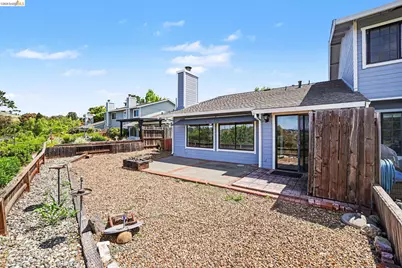 1757 Stuart Ct, Benicia, CA 94510 - Photo 25
