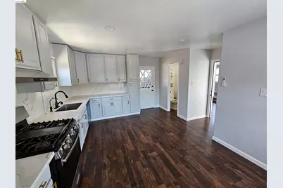 19375 Parsons Ave, Castro Valley, CA 94546 - Photo 17