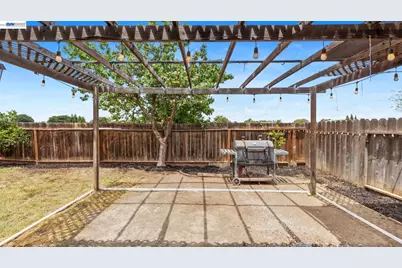1571 Spring Ct, Tracy, CA 95376 - Photo 19