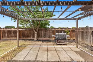 1571 Spring Ct, Tracy, CA 95376 - Photo 19