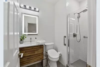 234 Bridgewater Rd, Hayward, CA 94544 - Photo 45