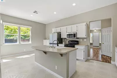 1016 Carpinteria, Antioch, CA 94509 - Photo 11