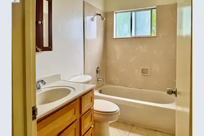2828 Viola St, Oakland, CA 94619 - Photo 17
