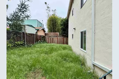 2828 Viola St, Oakland, CA 94619 - Photo 21