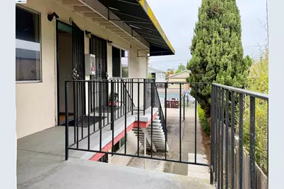 2828 Viola St, Oakland, CA 94619 - Photo 9