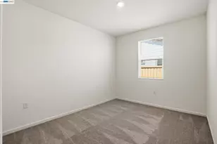 16047 Pirates Cv Ln, Lathrop, CA 95330 - Photo 15