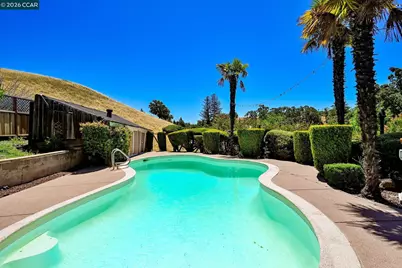 861 Holly Hill Dr, Walnut Creek, CA 94596 - Photo 29