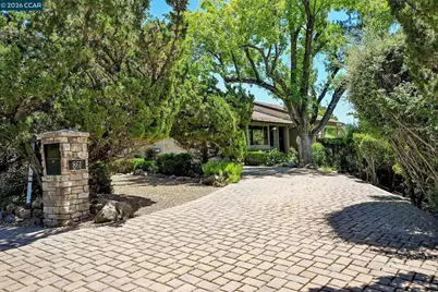 861 Holly Hill Dr, Walnut Creek, CA 94596 - Photo 1