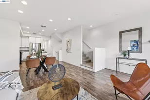 1072 Victories Loop, San Jose, CA 95116 - Photo 11