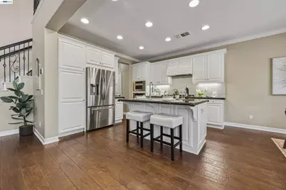 8320 New Park Ln, San Diego, CA 92127 - Photo 9