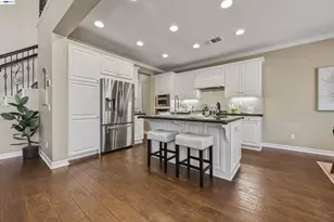 8320 New Park Ln, San Diego, CA 92127 - Photo 9