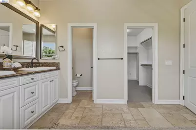 8320 New Park Ln, San Diego, CA 92127 - Photo 17