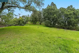 9 Charles Hill Rd, Orinda, CA 94563 - Photo 1