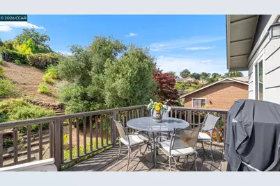 1449 2nd St, Benicia, CA 94510 - Photo 23