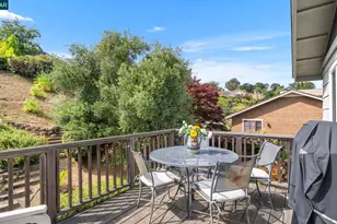 1449 2nd St, Benicia, CA 94510 - Photo 23