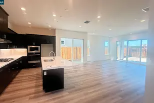 17381 Bushwick Ln, Lathrop, CA 95330 - Photo 5