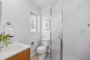 8108 Greenly Dr, Oakland, CA 94605 - Photo 17