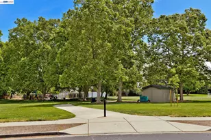 4622 Muirwood Dr, Pleasanton, CA 94588 - Photo 29