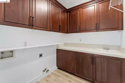 3201 Montrose Way, El Dorado Hills, CA 95762 - Photo 41
