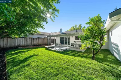 1948 Risdon Rd, Concord, CA 94518 - Photo 29
