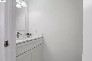 27720 Persimmon Dr, Hayward, CA 94544 - Photo 13