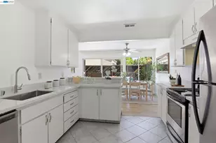 27720 Persimmon Dr, Hayward, CA 94544 - Photo 11