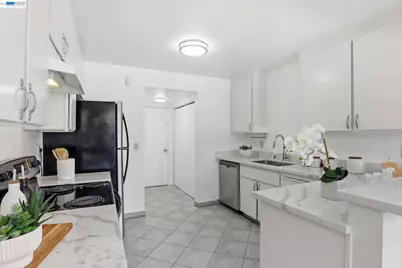 27720 Persimmon Drive, Hayward, CA 94544 - Photo 9