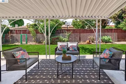 32518 Shiela Ct, Union City, CA 94587 - Photo 19