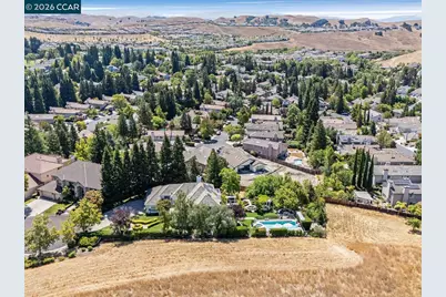 3911 Deer Trail Ln, Danville, CA 94506 - Photo 57