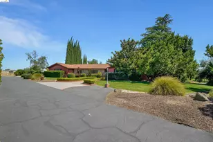 2876 Stirrup Dr, Oakley, CA 94561 - Photo 3
