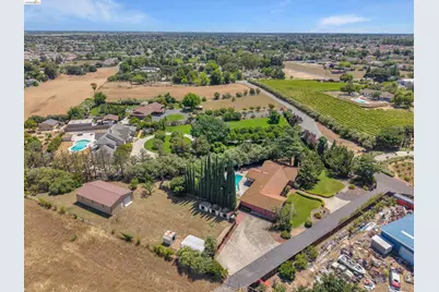2876 Stirrup Dr, Oakley, CA 94561 - Photo 49