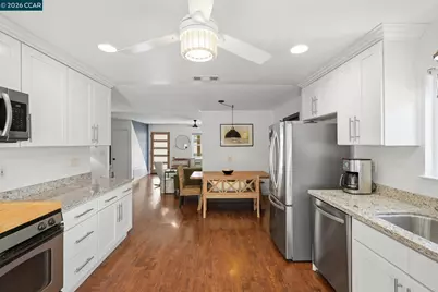 2363 Hemlock Ave, Concord, CA 94520 - Photo 9