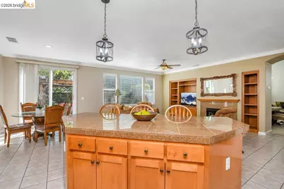 2421 Silveria Way, Antioch, CA 94531 - Photo 11