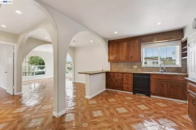 25468 Belmont Ave, Hayward, CA 94542 - Photo 9