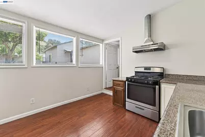 25468 Belmont Ave, Hayward, CA 94542 - Photo 13