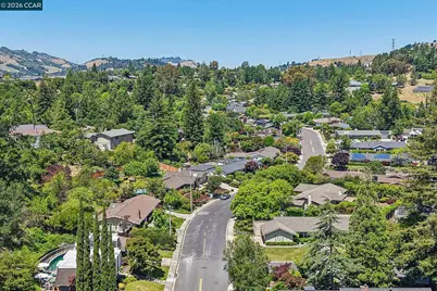128 Corliss Dr, Moraga, CA 94556 - Photo 45
