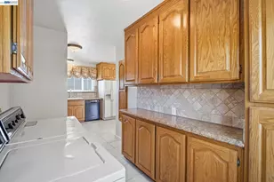 930 Castle St, San Leandro, CA 94578 - Photo 35